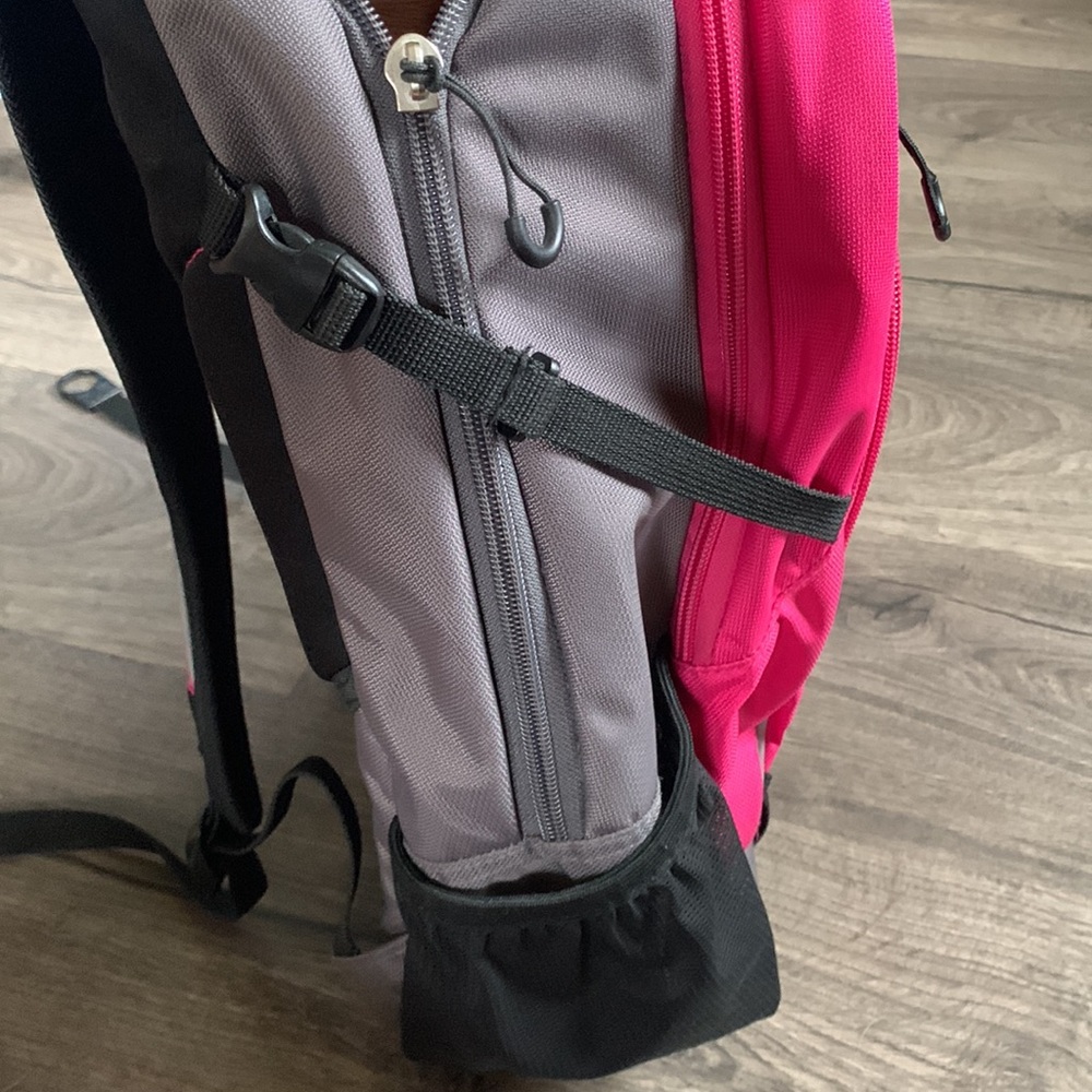 Pink back pack - Picture 9 of 12